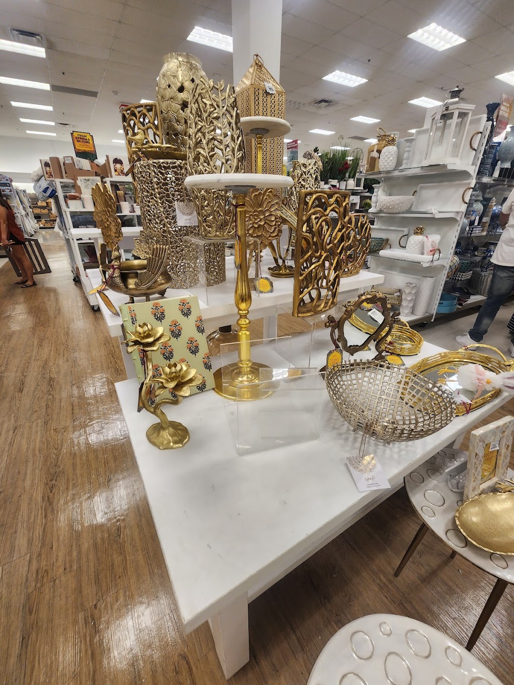 Marshalls & HomeGoods | 8700 Mills Dr, Kendall, FL 33183, USA | Phone: (305) 279-6579