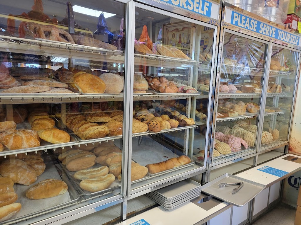 Panaderia Lupita | 490 N Adams St, Dixon, CA 95620, USA | Phone: (707) 678-0406