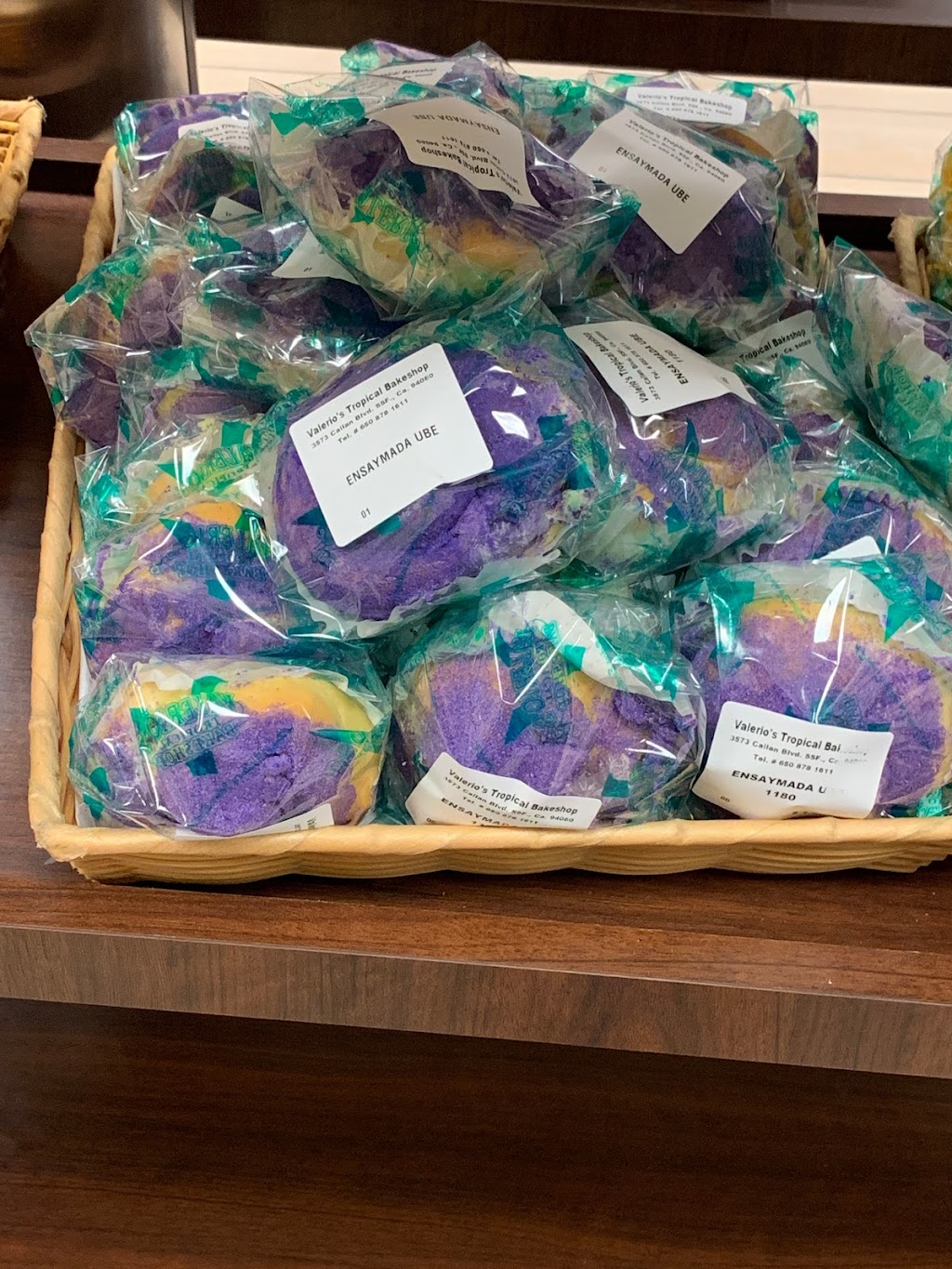 Valerio’s Tropical Bake Shop | 3535 Callan Blvd, South San Francisco, CA 94080, USA | Phone: (650) 878-1611