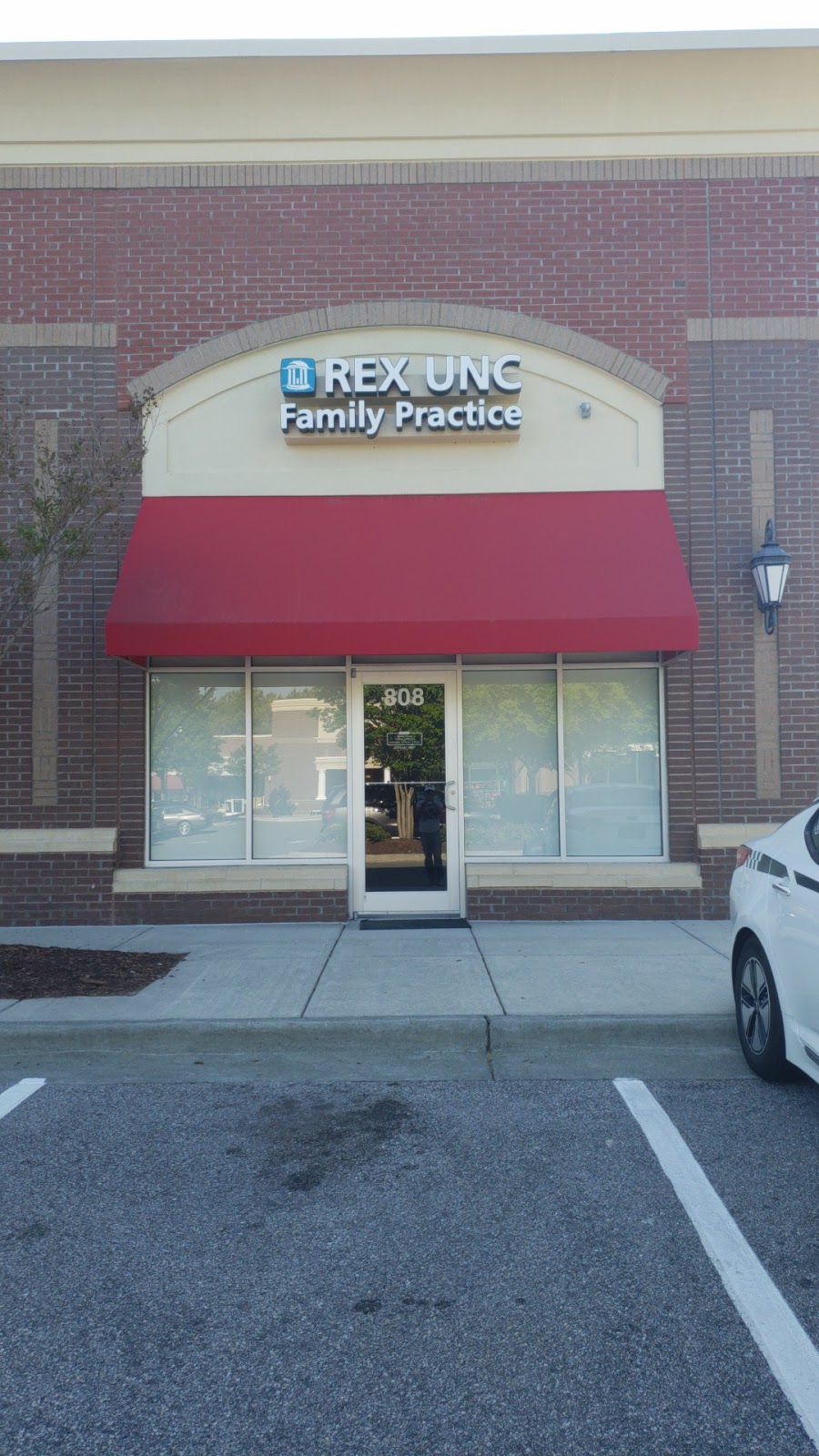 REX UNC Family Practice | 6715 McCrimmon Pkwy #300, Cary, NC 27519, USA | Phone: (919) 481-4997