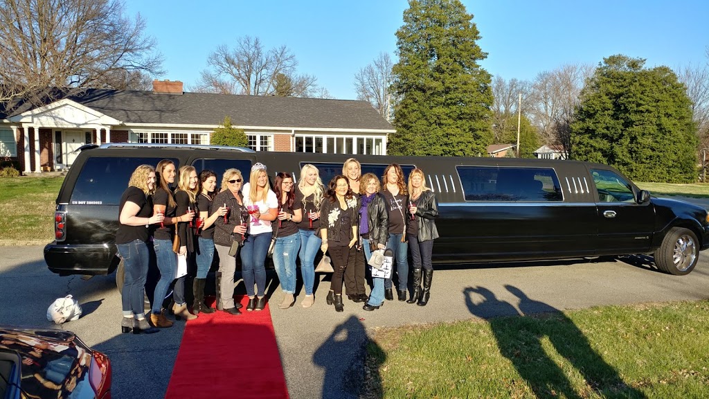 2 Vets And A Limo | 134 Outer Loop #100, Louisville, KY 40214, USA | Phone: (502) 835-2838