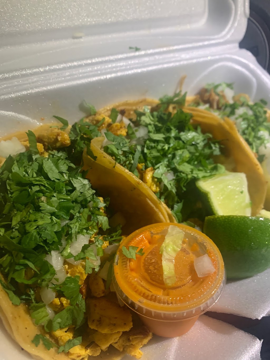 El Compa Taco Truck | 1905 Edwards Lake Rd, Birmingham, AL 35235, USA | Phone: (205) 352-5282