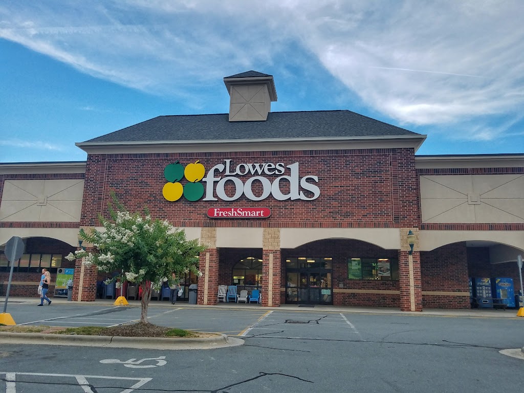 Lowes Foods of Walkertown | 5180 Reidsville Rd, Walkertown, NC 27051, USA | Phone: (336) 595-7448