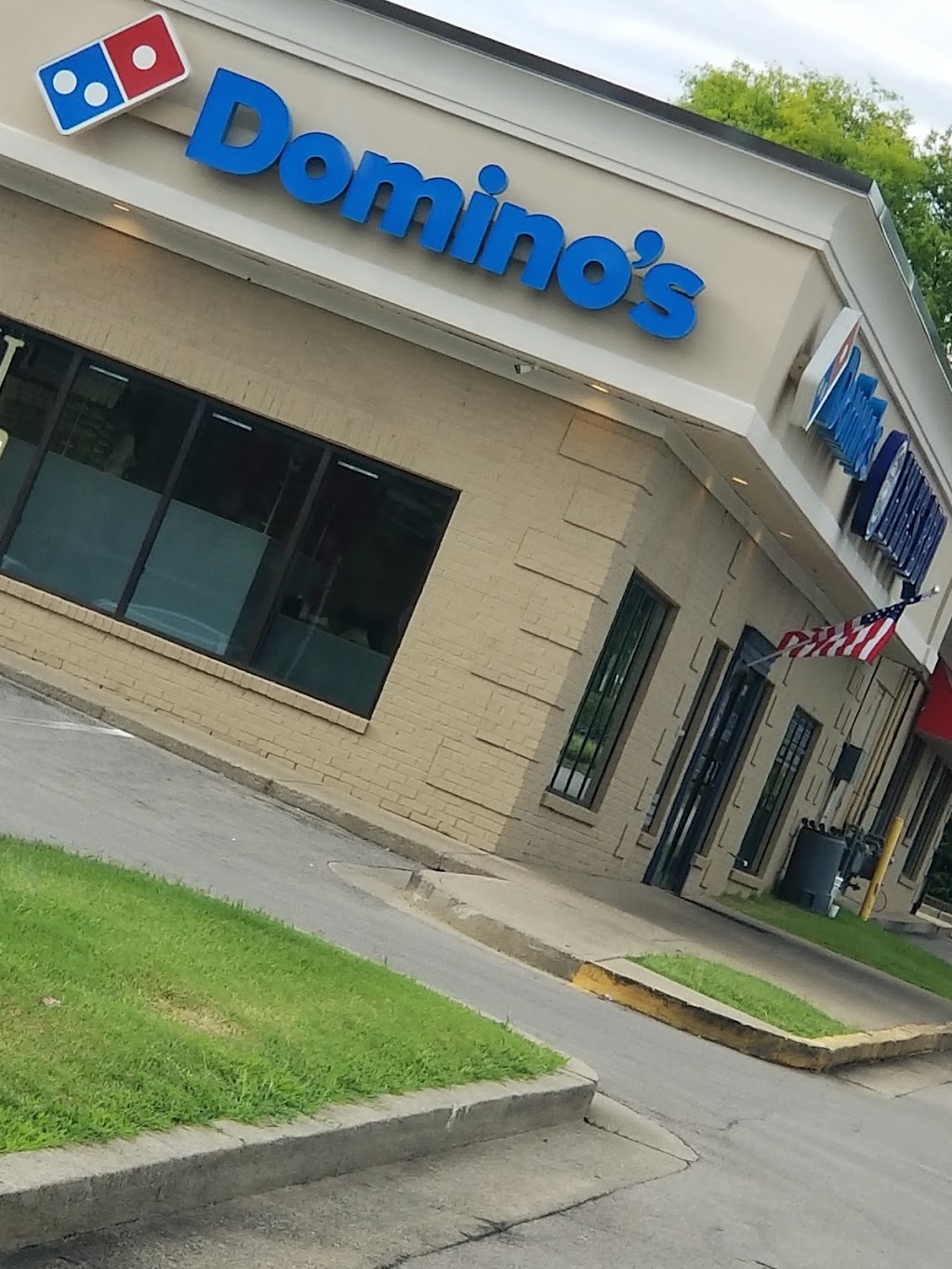 Dominos Pizza | 3101 Clays Mill Rd, Lexington, KY 40503, USA | Phone: (859) 223-1540