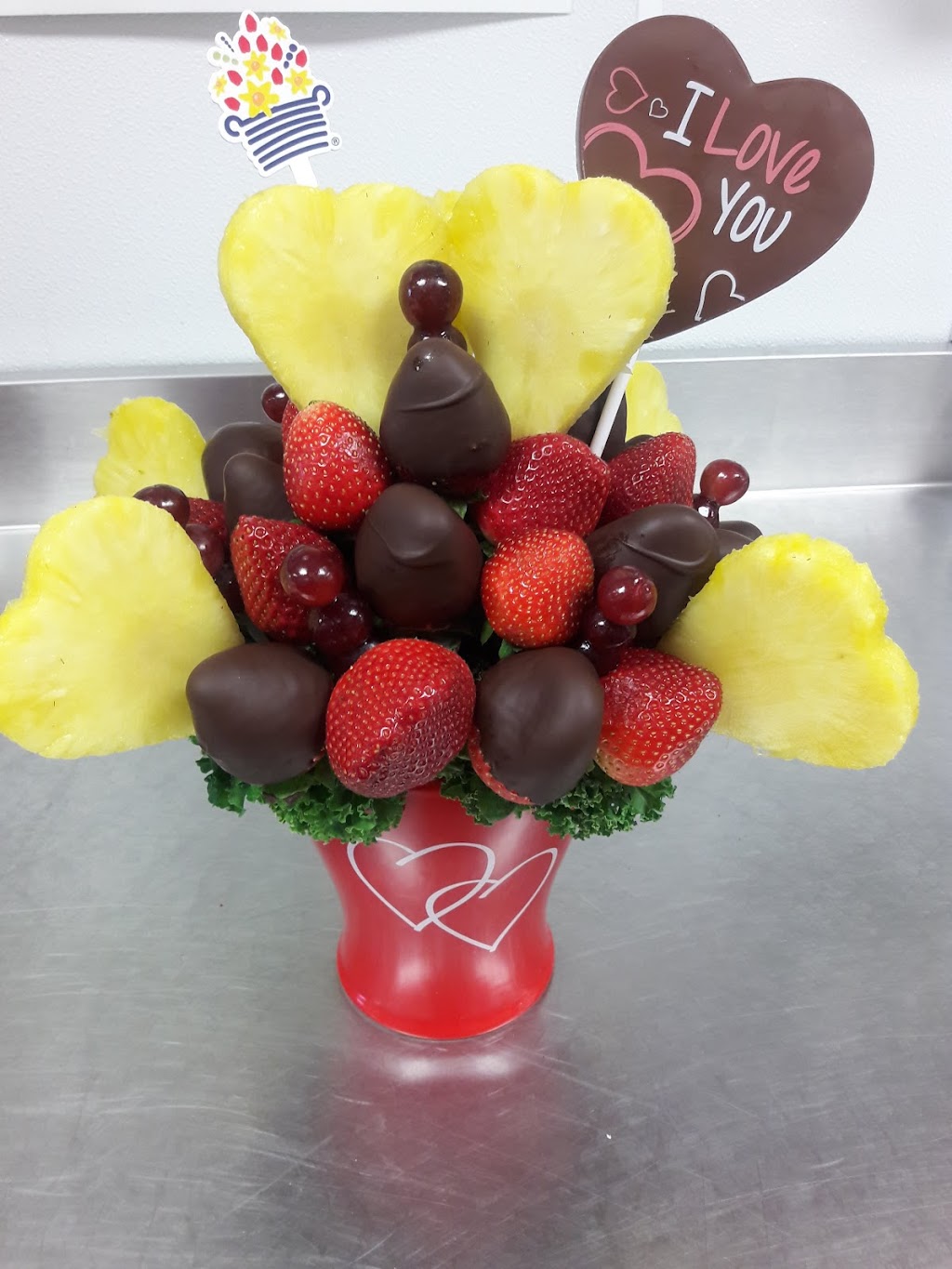 Edible Arrangements | 112 7th St, Garden City, NY 11530, USA | Phone: (516) 747-4999