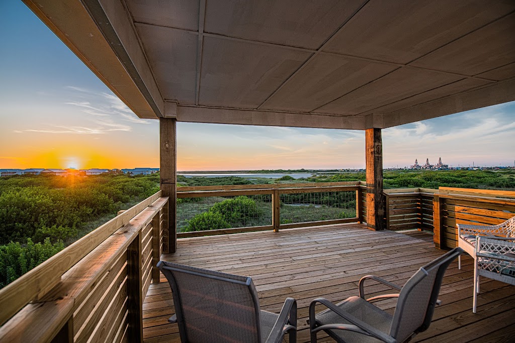 Aloha Beach RV Resort | 245 Pleasant Valley, Port Aransas, TX 78373, USA | Phone: (361) 416-0441