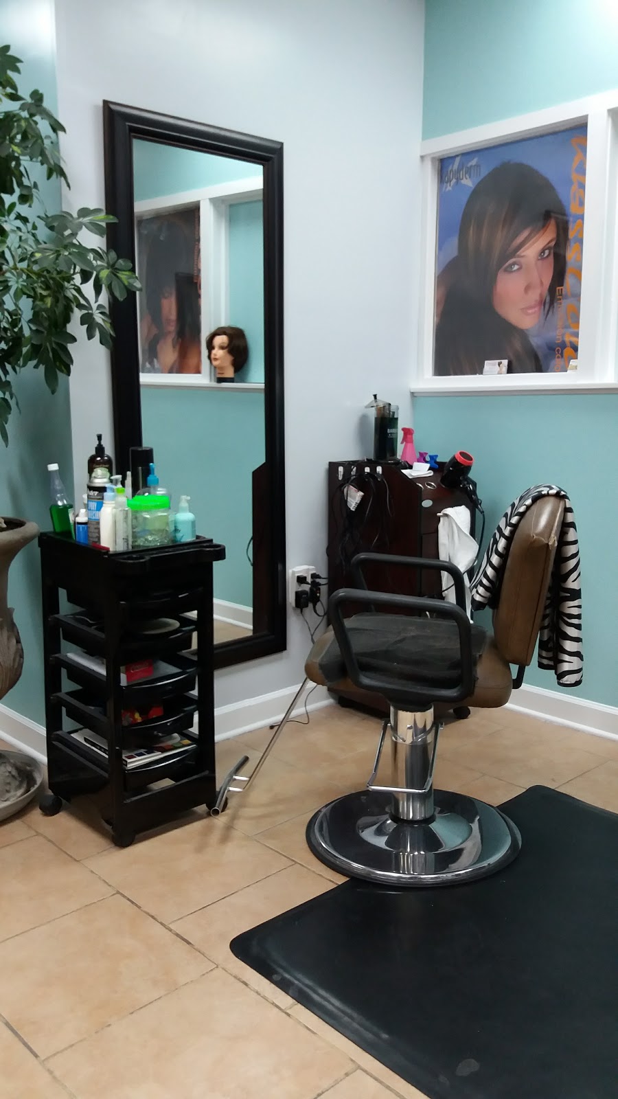 Corinas Hair Design | 8643 Mathis Ave, Manassas, VA 20110, USA | Phone: (703) 330-1794