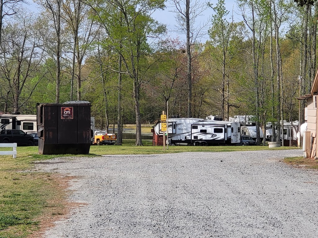 South 40 Campground | 2809 Courtland Rd, Petersburg, VA 23805, USA | Phone: (804) 732-8345