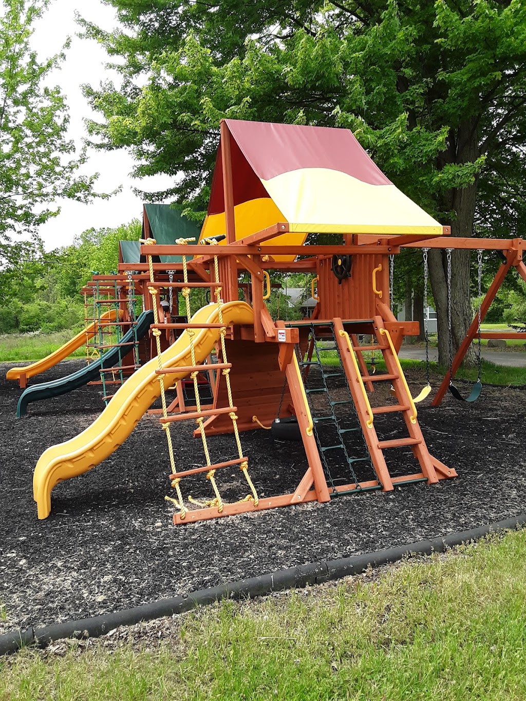 Playground World | 2570 Medina Rd, Medina, OH 44256, USA | Phone: (330) 725-3388