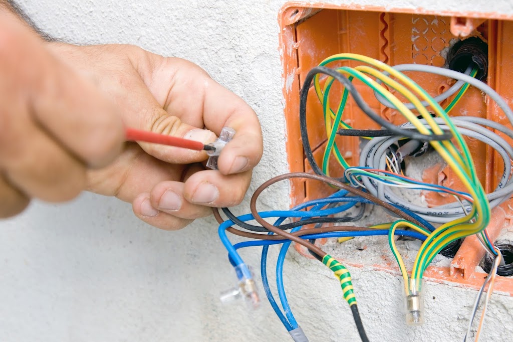 Quality Affordable Los Alamitos Electricians | 5122 Katella Ave #200c, Los Alamitos, CA 90720, USA | Phone: (562) 245-5201