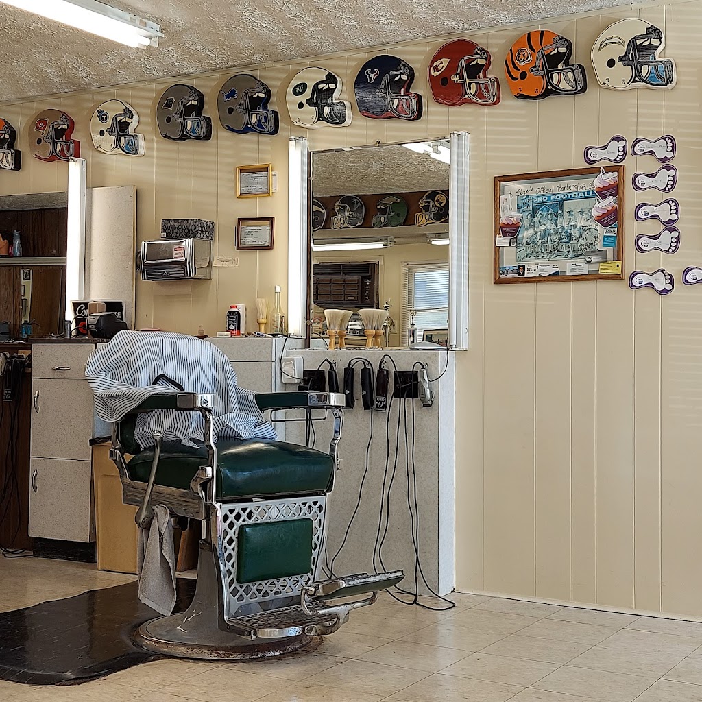 Slyes Barber Shop | 817 Montgomery St, Laurel, MD 20707, USA | Phone: (301) 490-2564