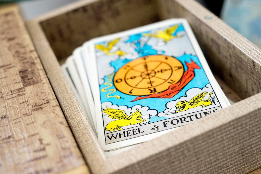 Psychic and Tarot Card Readings | 8385 E 96th St, Indianapolis, IN 46256, USA | Phone: (317) 578-8624
