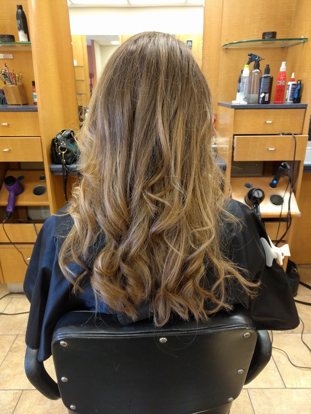 Fantastic Sams Cut & Color | 3453 Lake Dr #145, Circle Pines, MN 55014, USA | Phone: (763) 786-9180