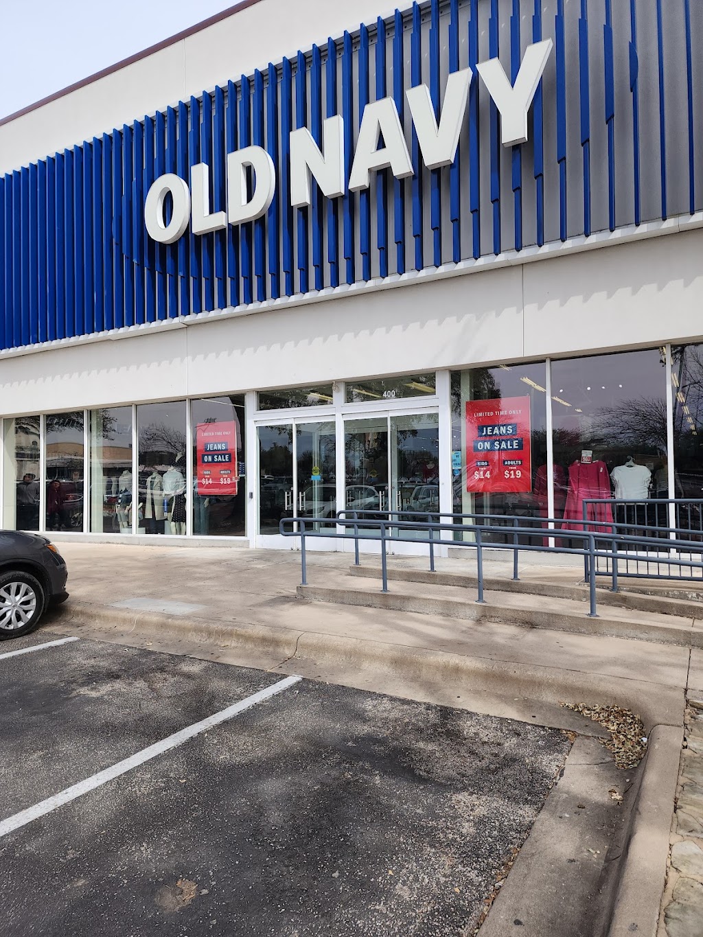 Old Navy | 9607 Research Blvd #400, Austin, TX 78759, USA | Phone: (512) 201-2593