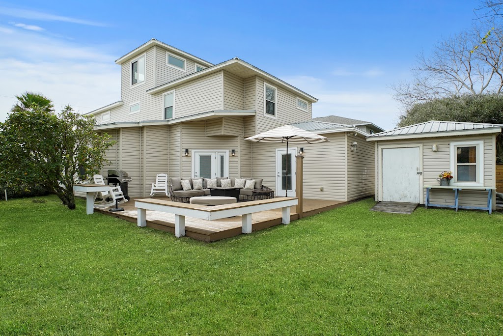 A Wave From it All Vacation Rental | 108 Cedar Ave, St. Augustine, FL 32084, USA | Phone: (877) 562-3224