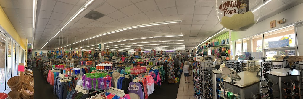 Beach Mart | 5297 Gulf Blvd, St Pete Beach, FL 33706, USA | Phone: (727) 360-0776