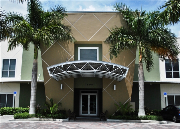 Miami Orthopaedic Center- Dr. Julio Robla MD | 7600 SW 87th Ave, Miami, FL 33173 | Phone: (305) 275-6770