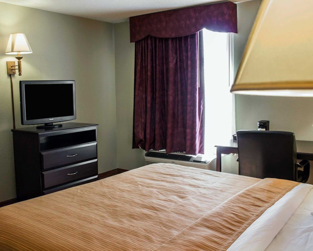 Econo Lodge | 2000 Brentwood St, High Point, NC 27263, USA | Phone: (336) 886-4141