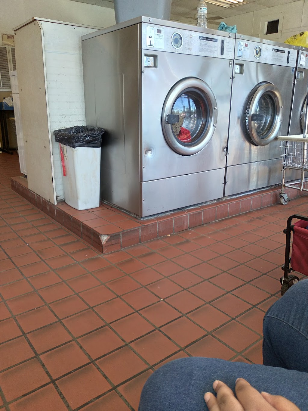 Daily wash coin laundry | 2201 Portlock Rd, Chesapeake, VA 23324, USA | Phone: (757) 532-8139