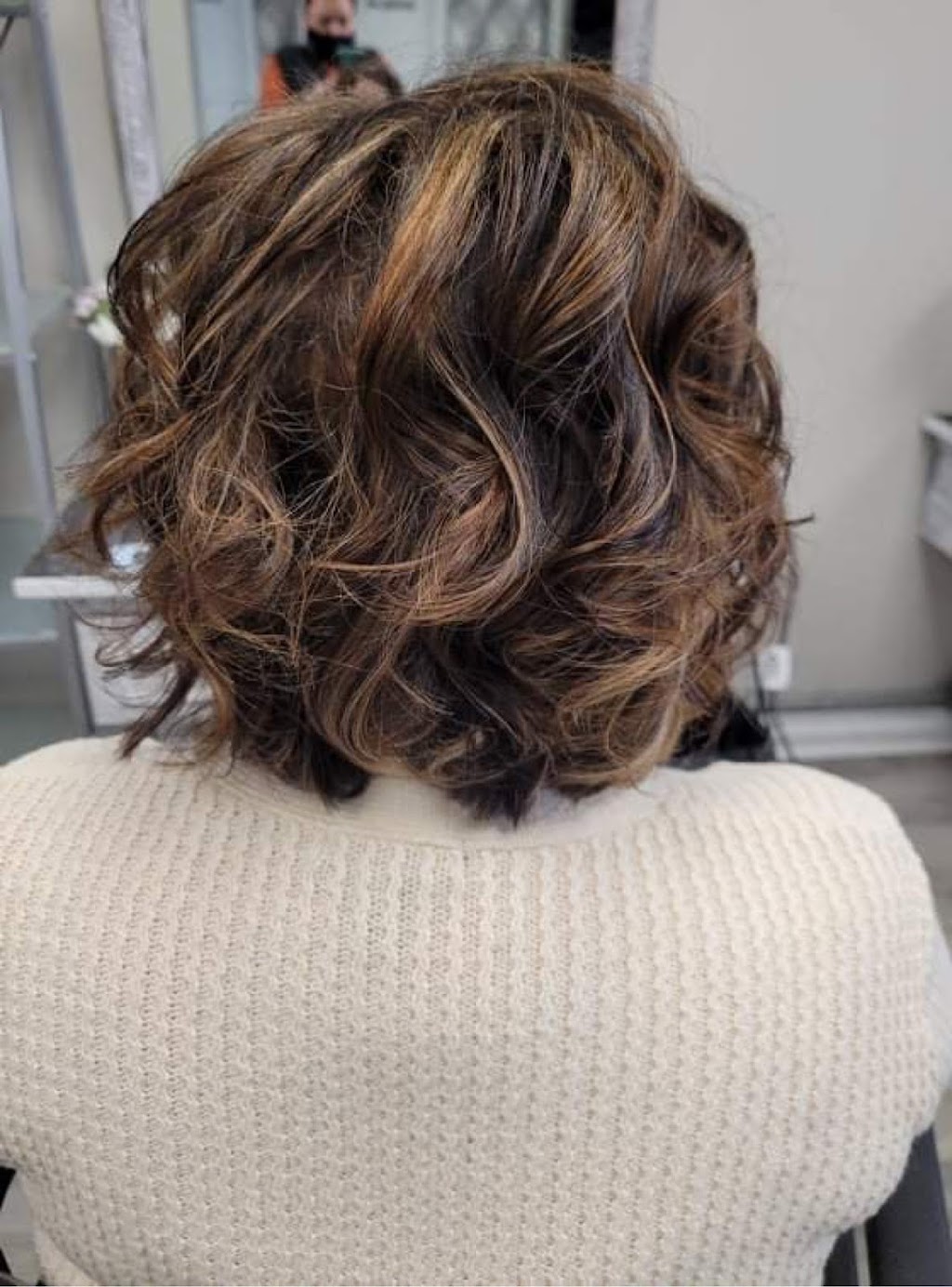 Kikis Cuts and Colour | 894 Campbell Ave, Windsor, ON N9B 2H9, Canada | Phone: (519) 562-7203