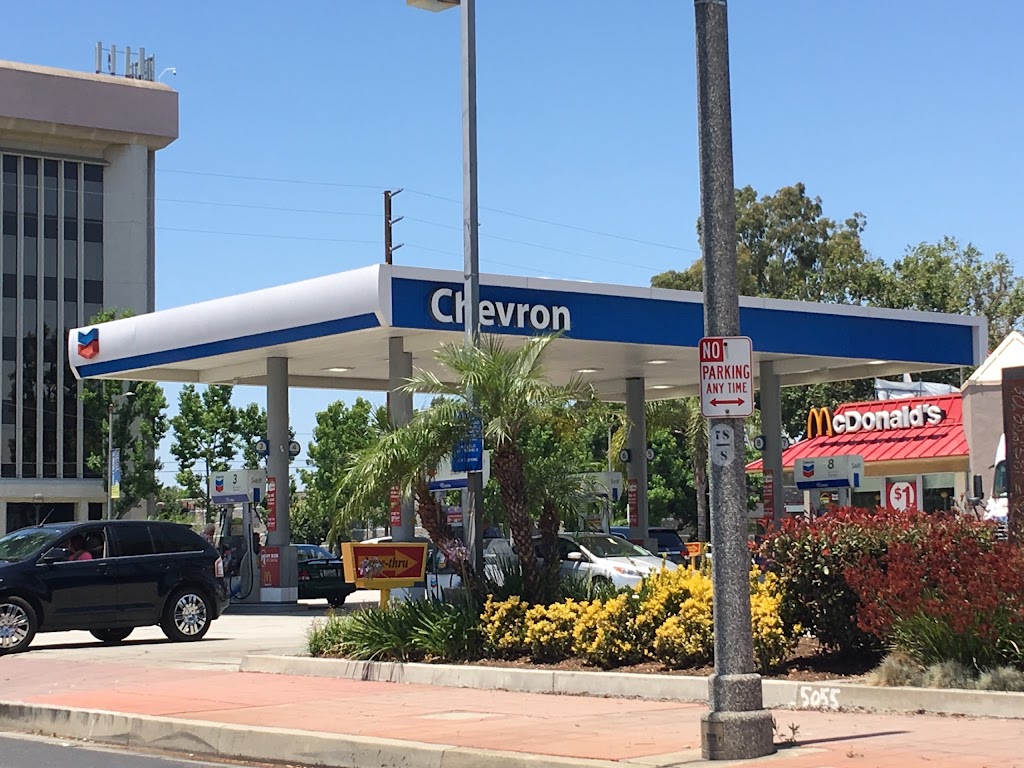 Chevron | 4910 Lakewood Blvd, Lakewood, CA 90712, USA | Phone: (562) 602-0903