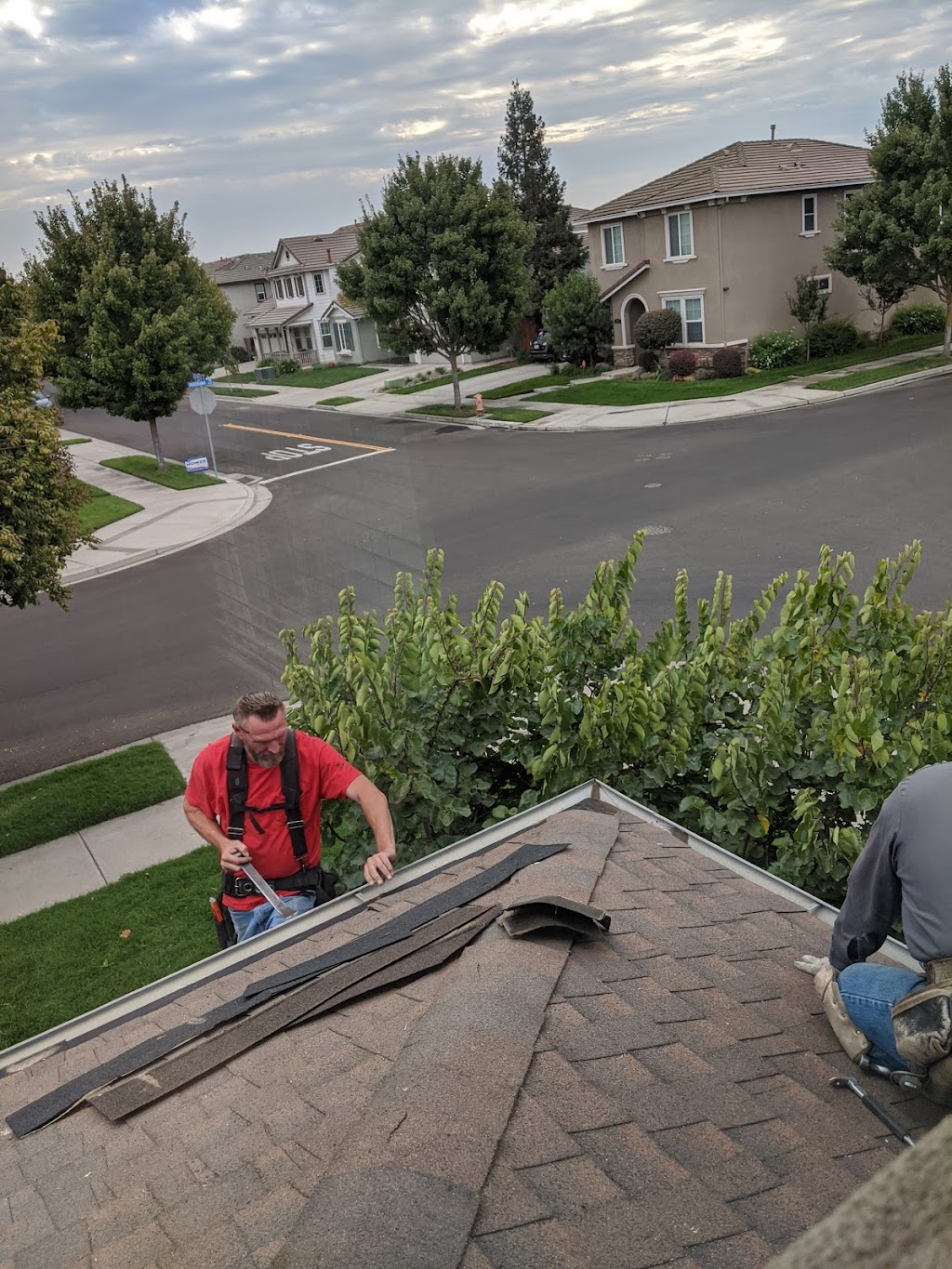 CAL-WEST ROOFING INC | 2838 El Roya Ave A, Modesto, CA 95354, USA | Phone: (209) 576-7670