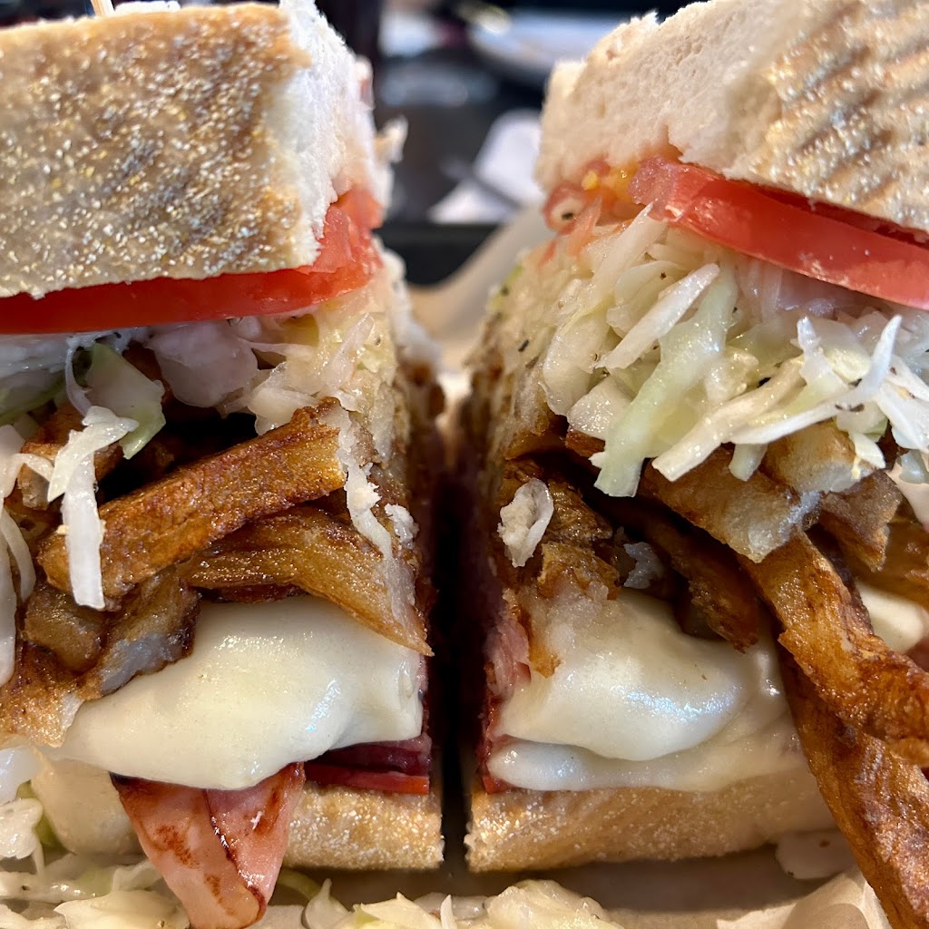 Paninis Bar & Grill | 540 E Washington St, Chagrin Falls, OH 44022, USA | Phone: (440) 247-7200