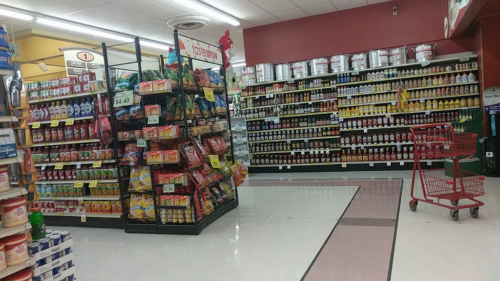 Russ’s Market At 17th & Washington St. – Lincoln | 1709 Washington St, Lincoln, NE 68502, USA | Phone: (402) 477-1238