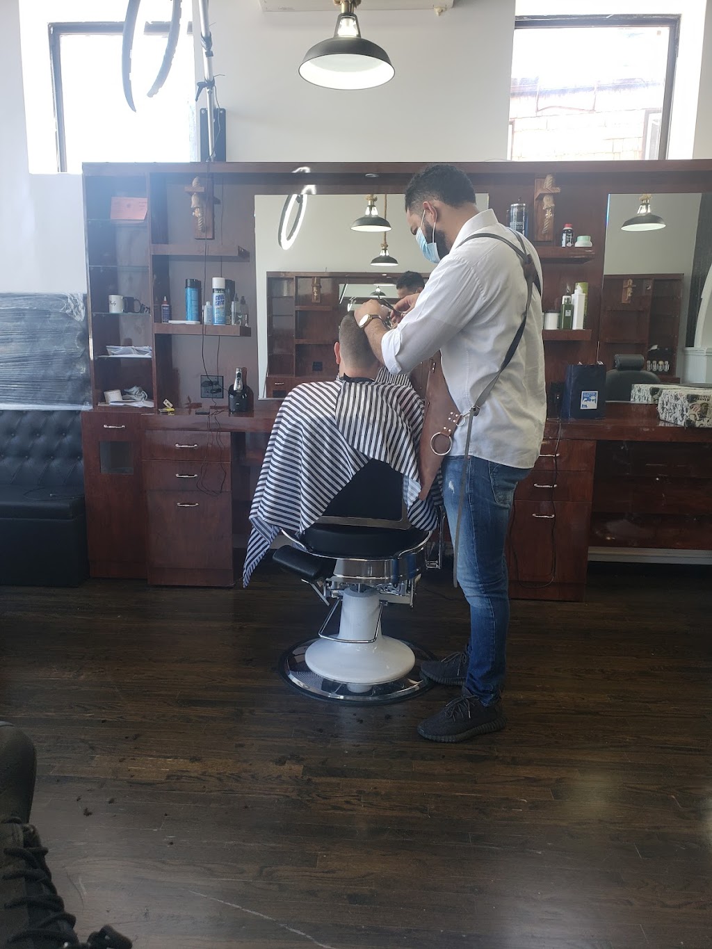 Olde tyme barbershop | 344 Jericho Turnpike, Floral Park, NY 11001, USA | Phone: (631) 239-2772