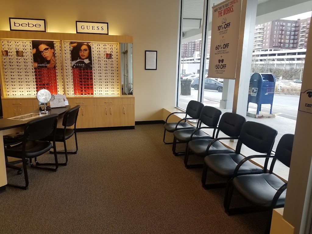 Davis Visionworks Central Plaza Shopping Center | 2588 Central Park Ave, Yonkers, NY 10710, USA | Phone: (914) 337-2171