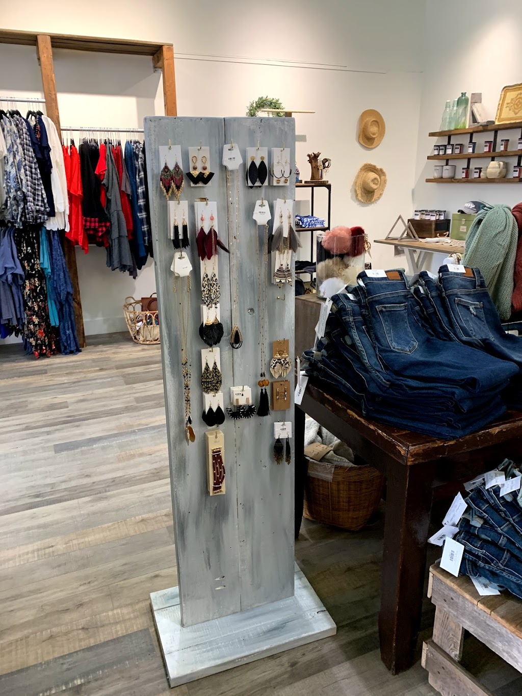 Kindred Market Boutique | 114 E Main St, Forney, TX 75126, USA | Phone: (469) 596-2175