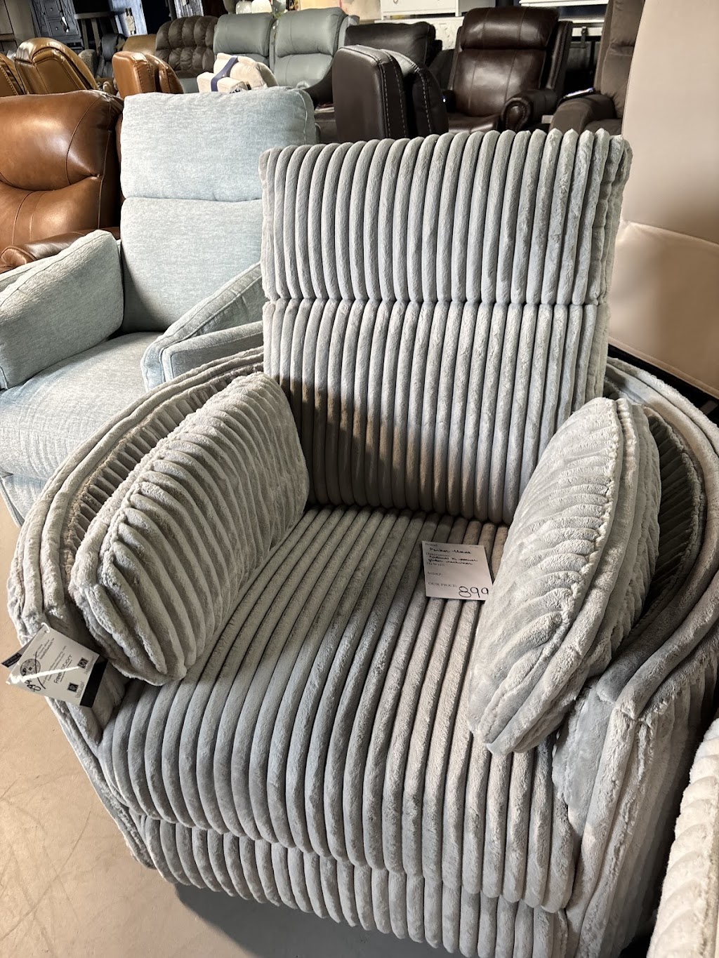 PERRYVILLE FURNITURE OUTLET, OWNER | 303 N Bragg St, Perryville, KY 40468, USA | Phone: (859) 332-2161