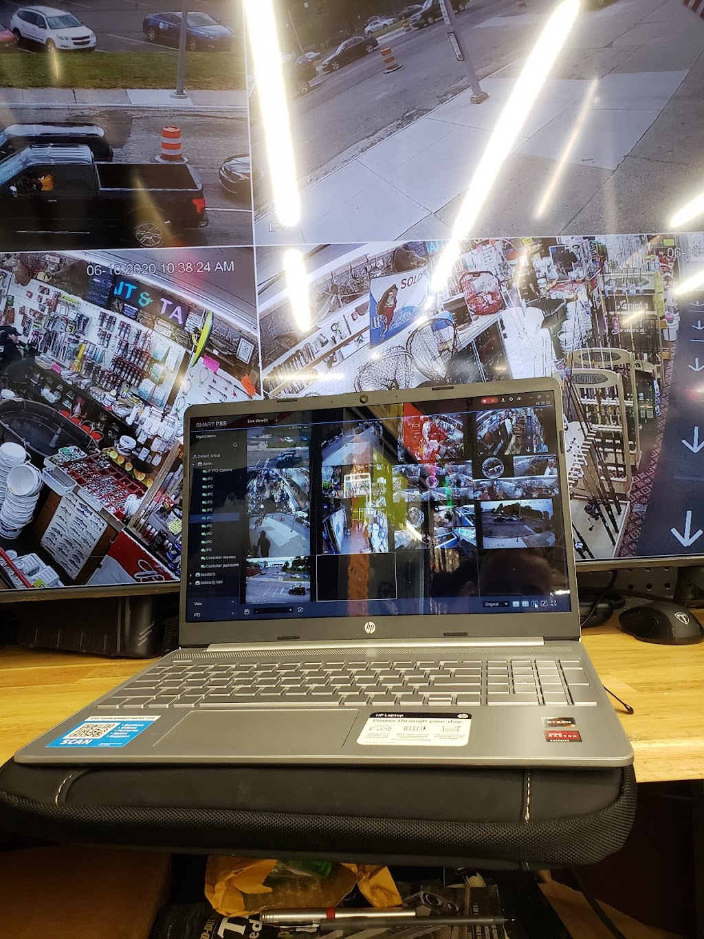 Dip Net Live Bait and Tackle 4464 W Jefferson Ave, Ecorse, MI 48229