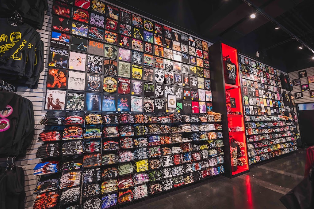 Hot Topic | 27461 San Bernardino Ave #120, Redlands, CA 92374, USA | Phone: (909) 660-8501