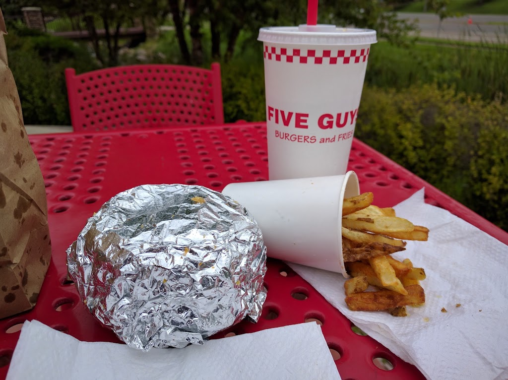 Five Guys | 8360 3rd St N, Oakdale, MN 55042, USA | Phone: (612) 284-6522