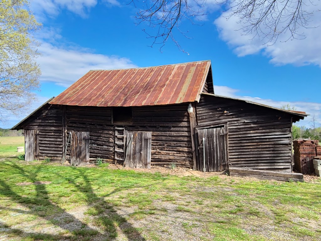 Breezy Oaks Farm B&B | 2115 Calvary Rd, Alton, VA 24520, USA | Phone: (434) 822-5841