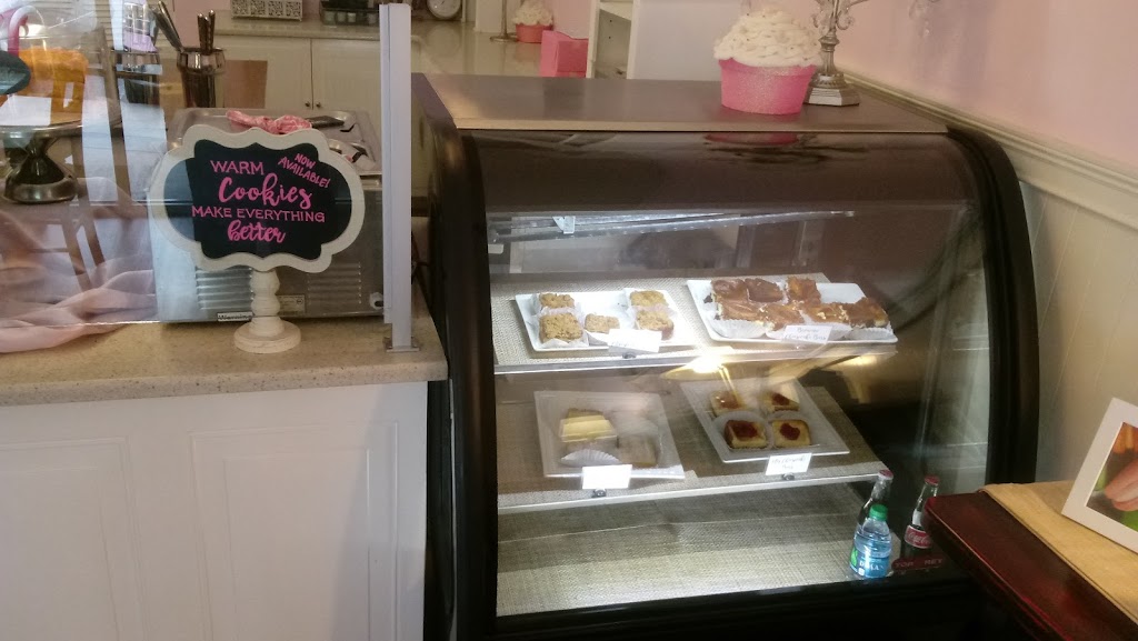 Sweet Megs Bakery | 1577 New Garden Rd, Greensboro, NC 27410, USA | Phone: (336) 299-0642