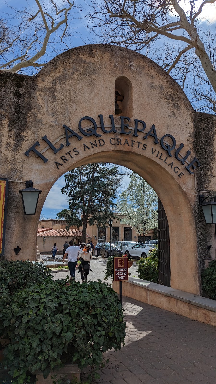 Tlaquepaque | 2527 N 32nd St, Phoenix, AZ 85008, USA | Phone: (602) 956-8500