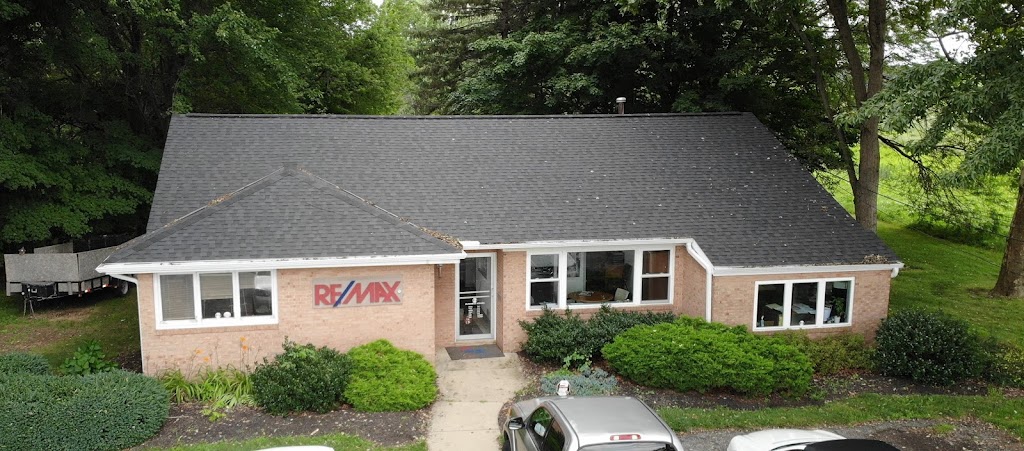 Re/Max Innovations | 5965 N Ridge Rd, Madison, OH 44057, USA | Phone: (440) 428-8803