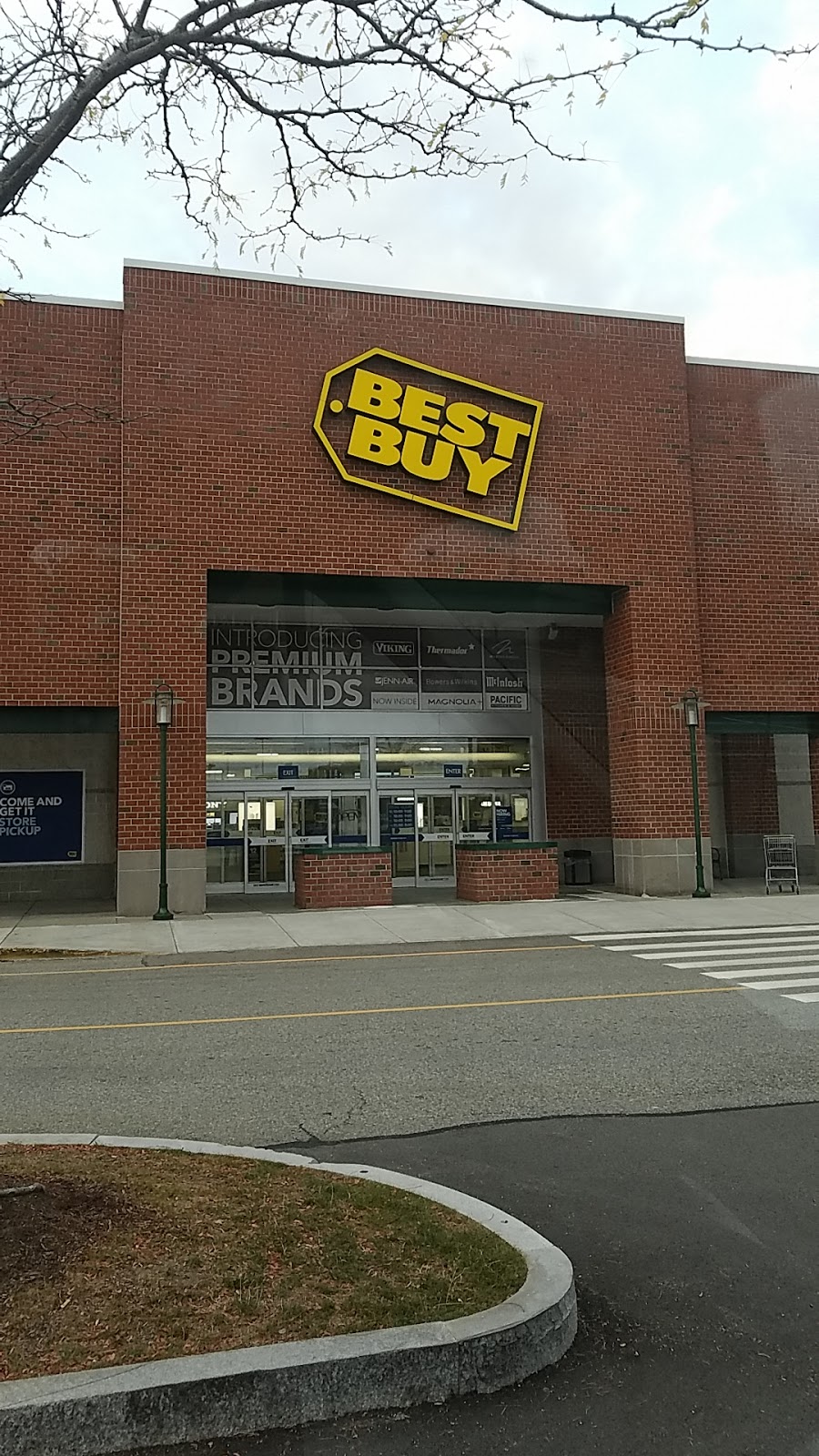 Best Buy | 1 Worcester Rd, Framingham, MA 01701, USA | Phone: (508) 872-2223