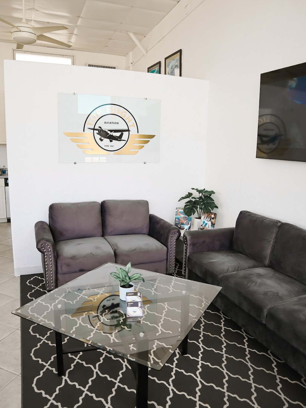 Top Flight Aviation | 1961 Aviation Dr Suite 201, Corona, CA 92880, USA | Phone: (951) 335-5590