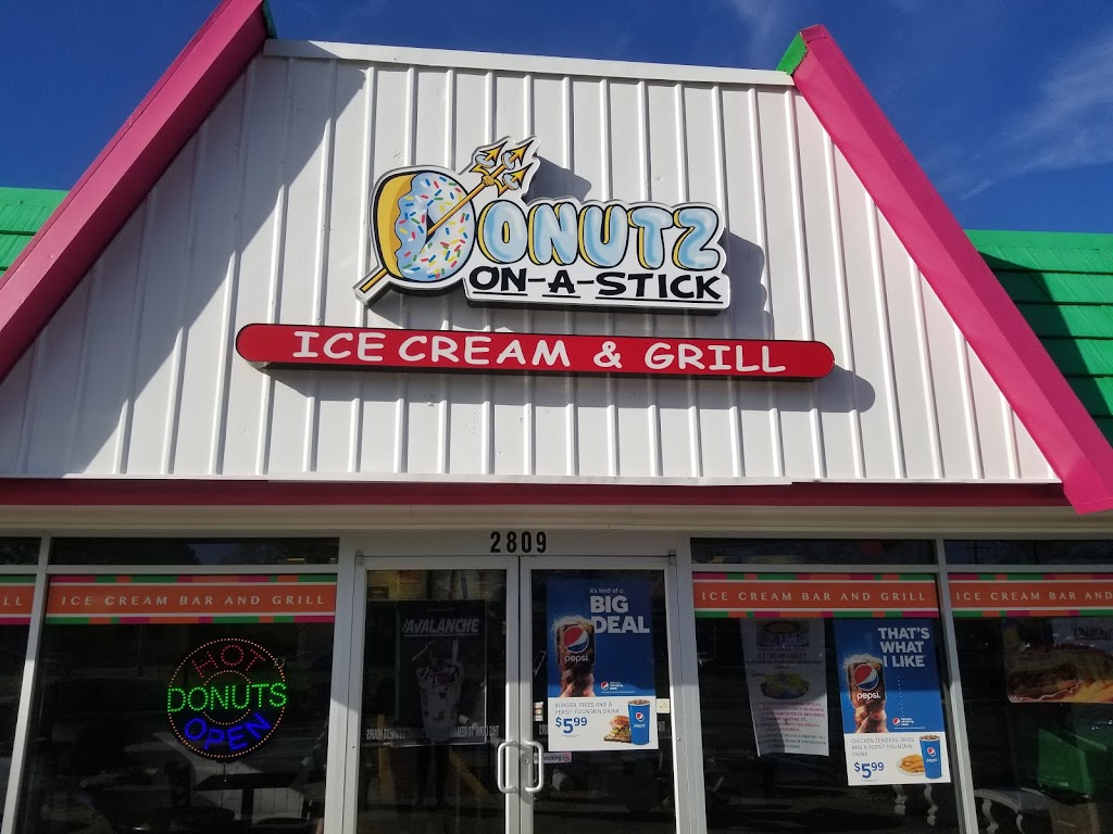 Donutz On A Stick Ice Cream and Grill | 2809 Hampton Hwy, Yorktown, VA 23693, USA | Phone: (757) 865-7663