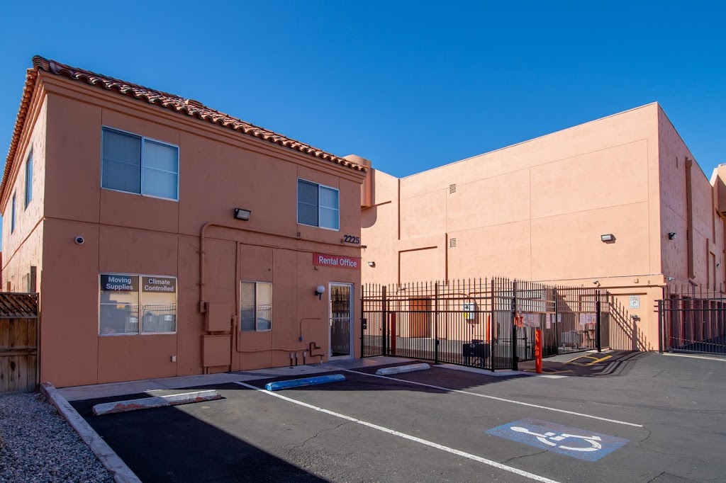 Public Storage | 2225 N Green Valley Pkwy, Henderson, NV 89014, USA | Phone: (702) 530-7952