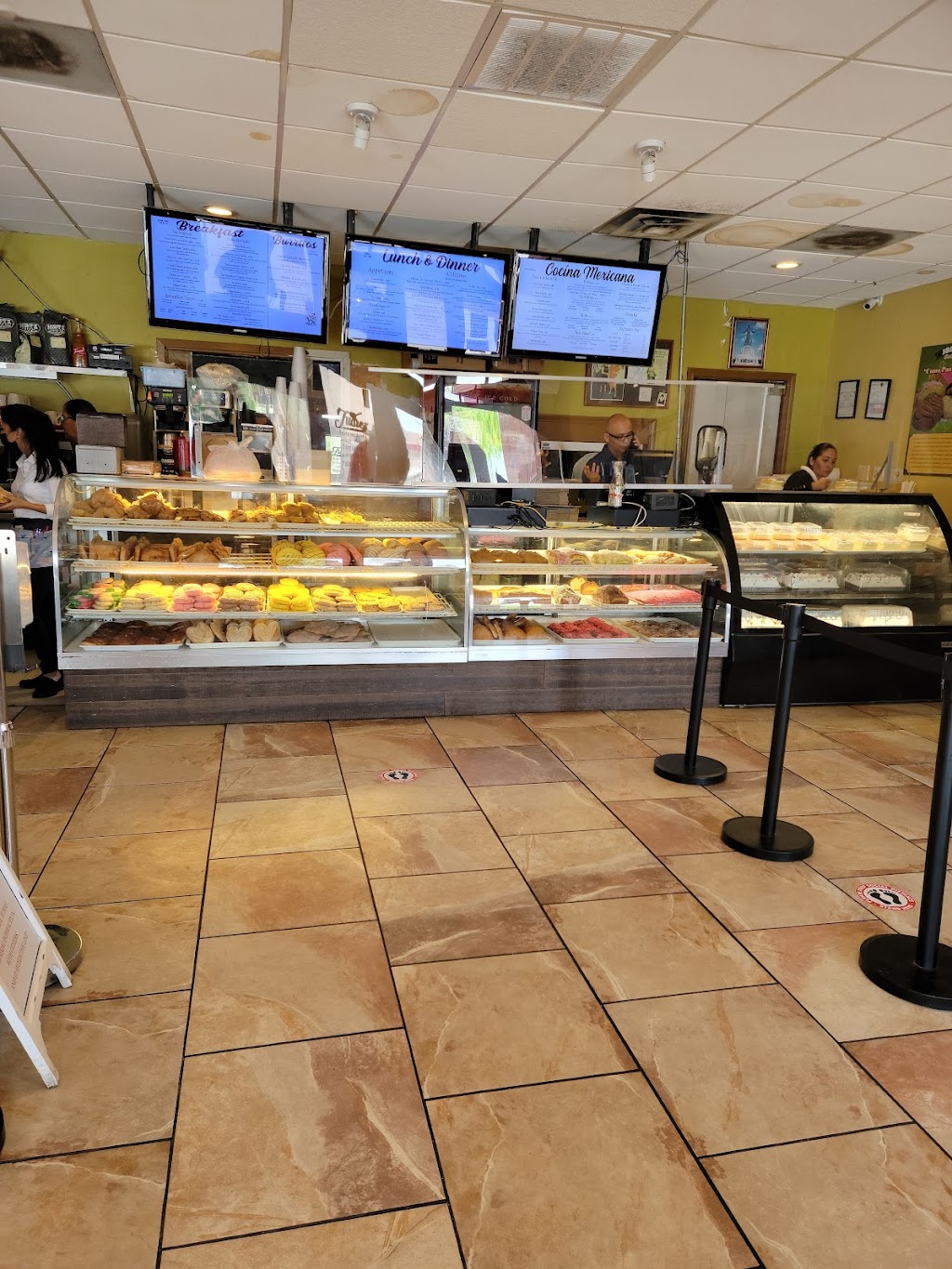 Juarez Restaurant & Bakery | 1701 S Mays St, Round Rock, TX 78664, USA | Phone: (512) 255-6262