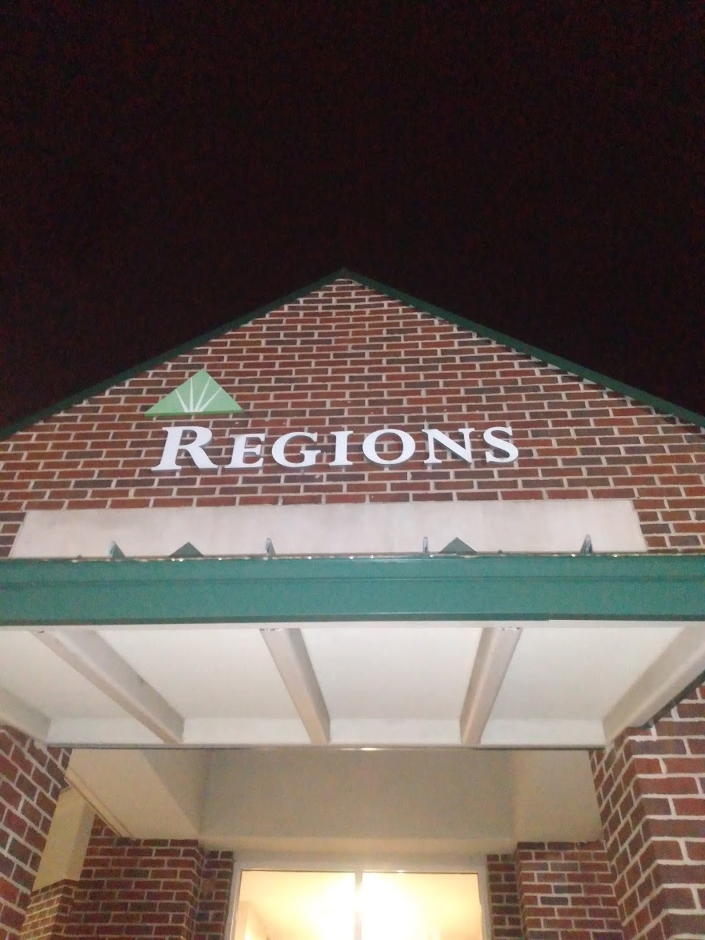 Regions Bank | 429 Main St, Trussville, AL 35173, USA | Phone: (205) 228-7460