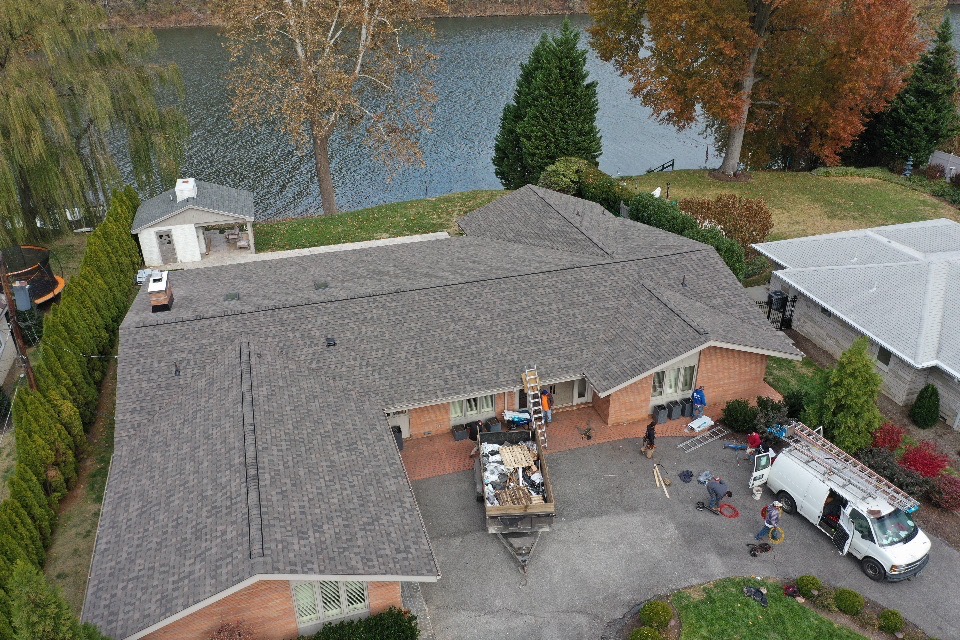 Elite Roofing LLC | 8211 Abbottsgate Ln, Charlotte, NC 28269, USA | Phone: (855) 683-7663