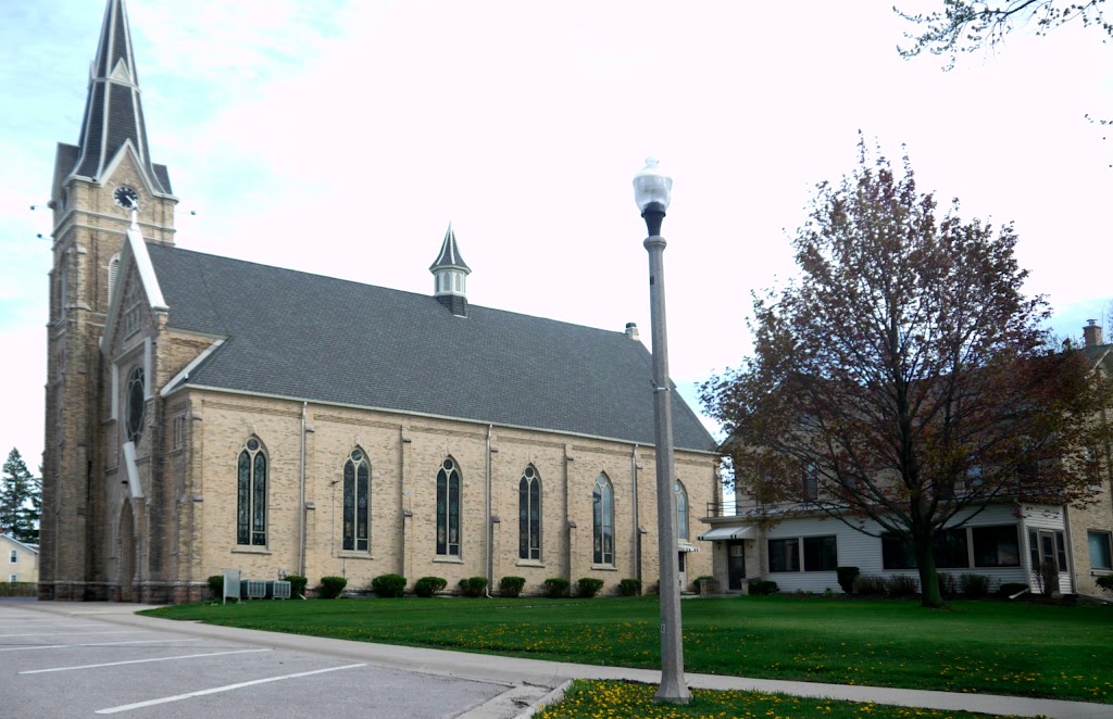 Holy Trinity Catholic Church | 521 Congress Dr, West Bend, WI 53090, USA | Phone: (262) 675-6256