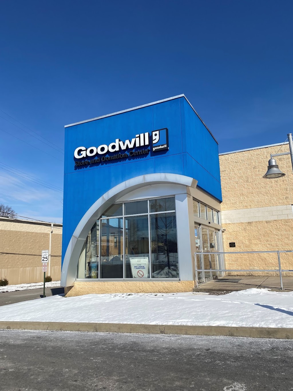 Goodwill Heidelberg Outlet | 1905 Washington St, Heidelberg, PA 15106, USA | Phone: (412) 249-8748