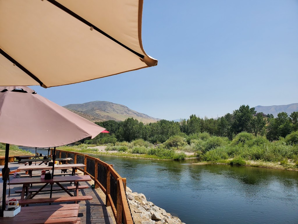 Locking Horns Riverside Restaurant | 101 Payette River Ave, Horseshoe Bend, ID 83629 | Phone: (208) 793-2651