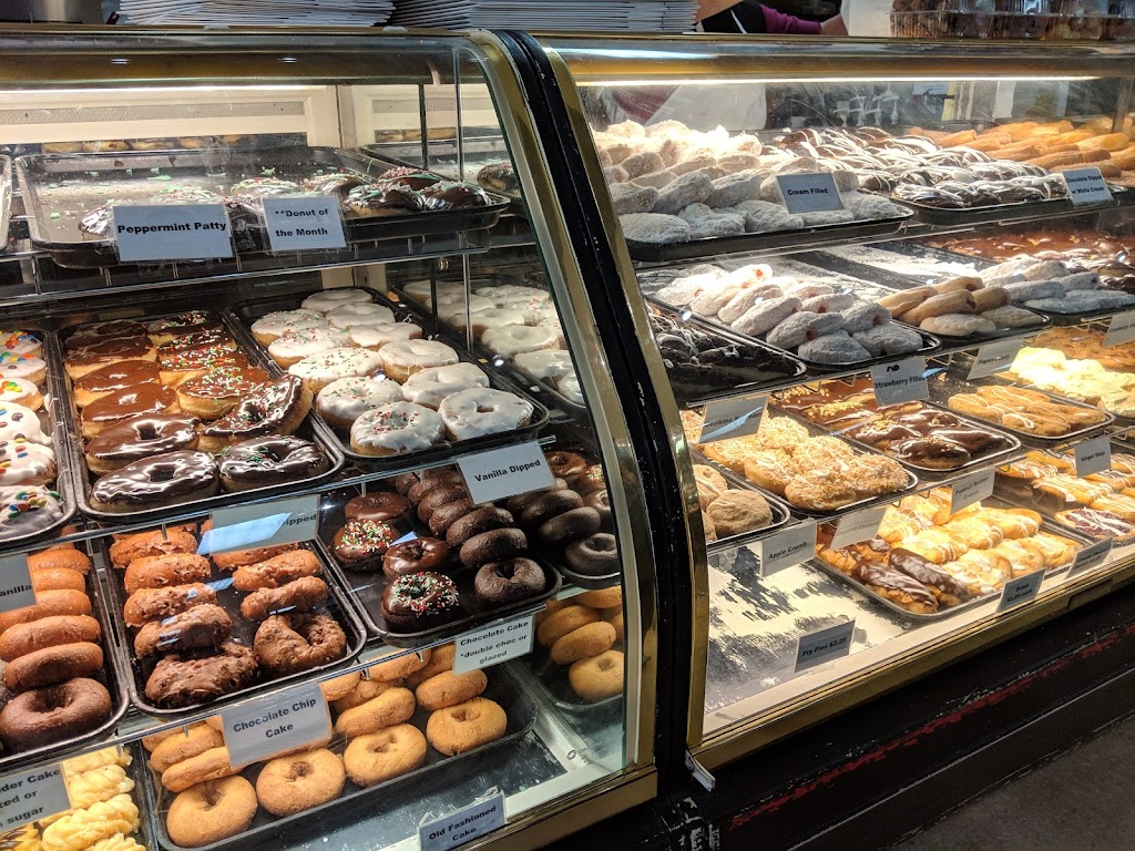 Marys Gourmet Donut Shoppe | 498 Green Ln, Bristol, PA 19007, USA | Phone: (215) 826-9971